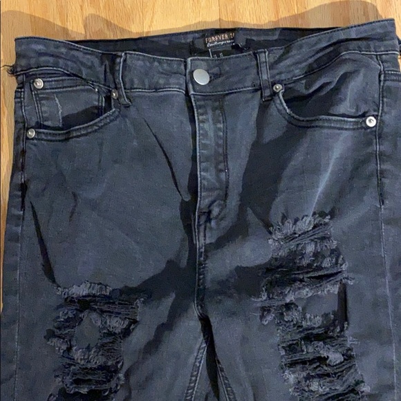 Forever 21 high rise distressed jeans in black - Picture 3 of 10